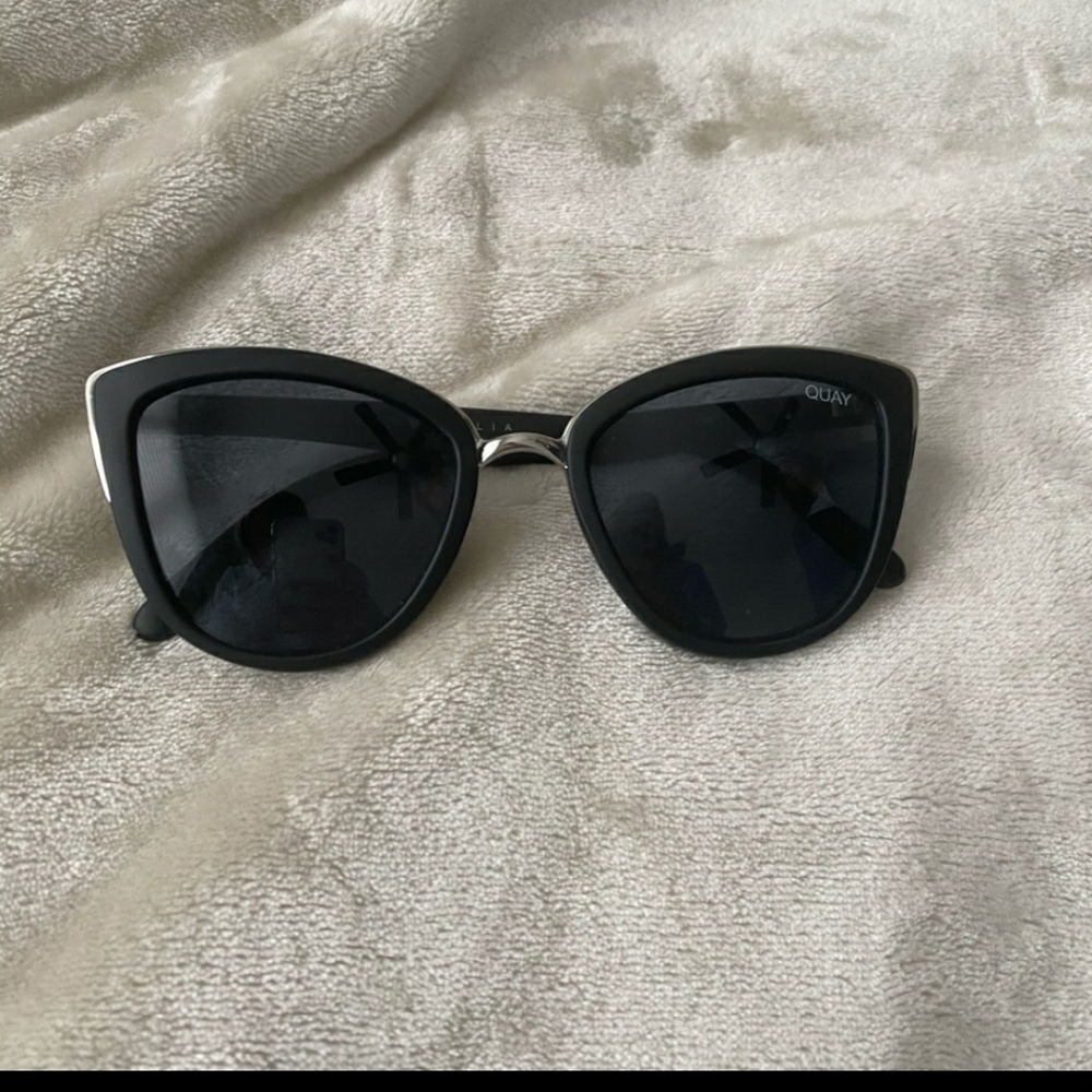 QUAY Sunglasses